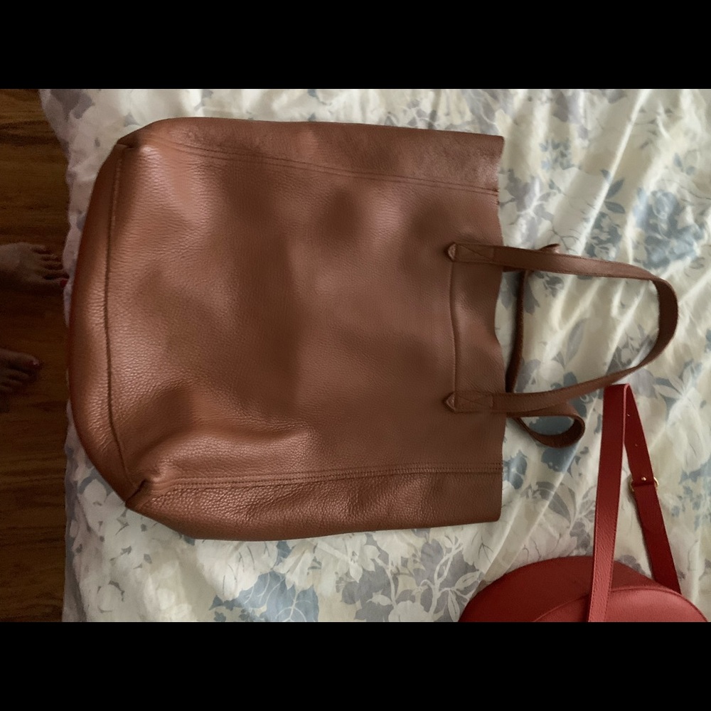 Cuyana Cognac tote